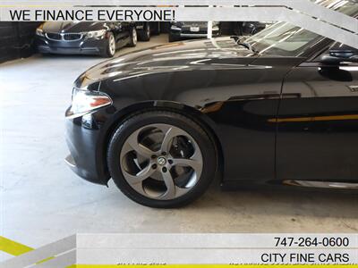 2017 Alfa Romeo Giulia   - Photo 3 - Panorama City, CA 91402