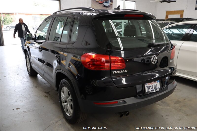 2015 Volkswagen Tiguan S photo 6