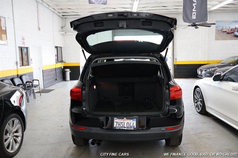 2015 Volkswagen Tiguan S photo 29