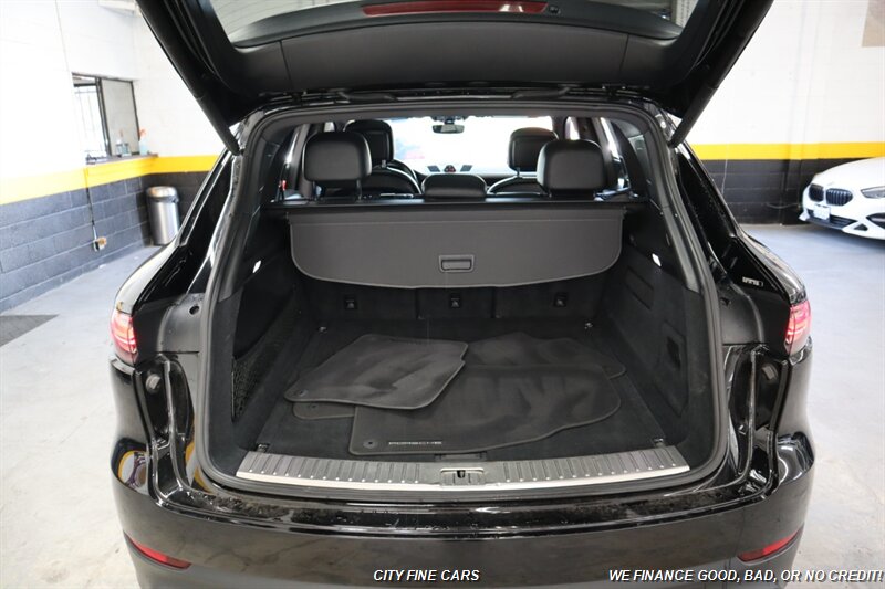 2019 Porsche Cayenne S - Photo 30 - Panorama City, CA 91402