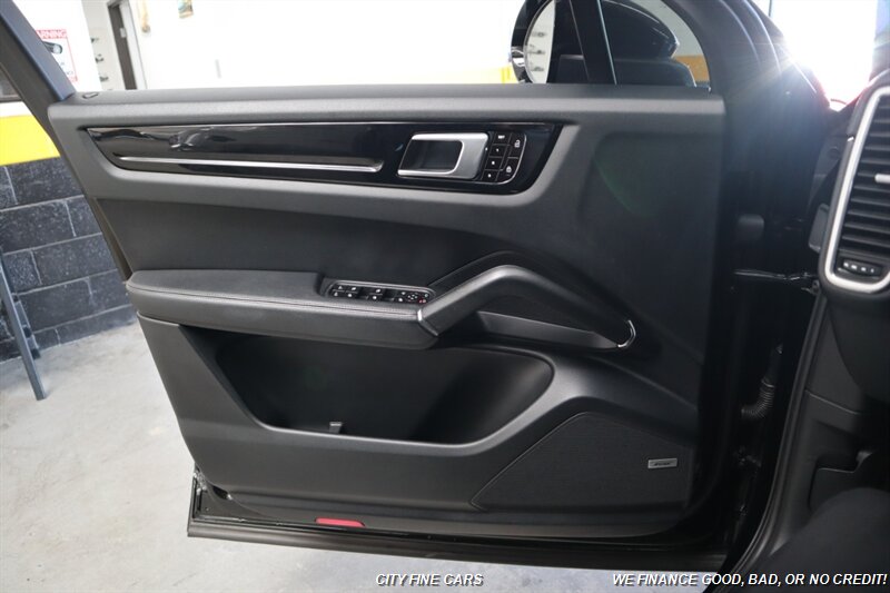 2019 Porsche Cayenne S - Photo 24 - Panorama City, CA 91402