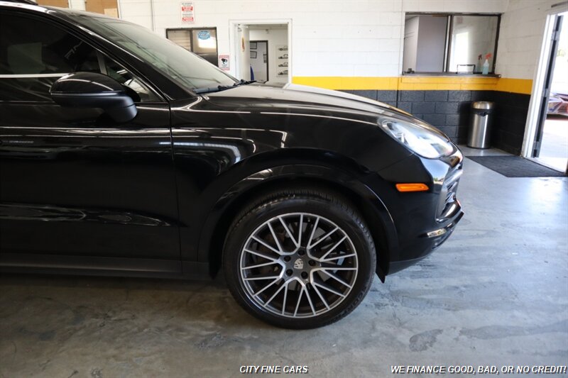 2019 Porsche Cayenne S - Photo 11 - Panorama City, CA 91402
