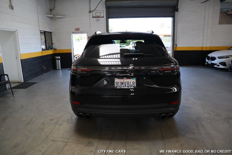 2019 Porsche Cayenne S - Photo 7 - Panorama City, CA 91402