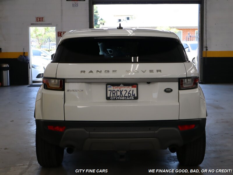 2016 Land Rover Range Rover Evoque SE photo 3