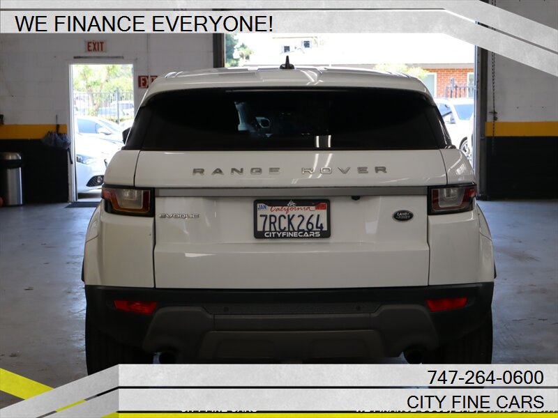 2016 Land Rover Range Rover Evoque SE photo 27