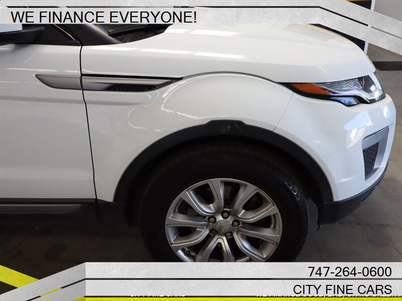 2016 Land Rover Range Rover Evoque SE photo 31
