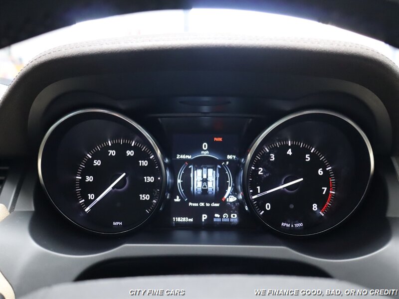 2016 Land Rover Range Rover Evoque SE photo 11