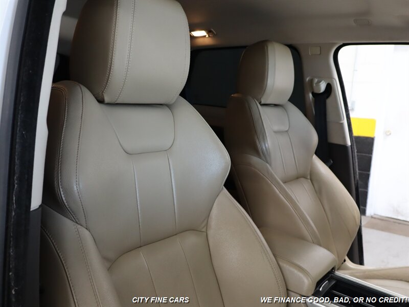 2016 Land Rover Range Rover Evoque SE photo 20