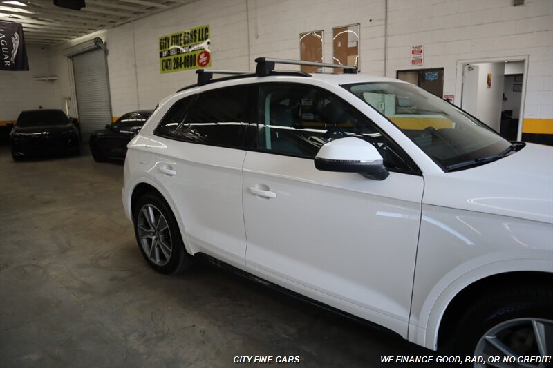 2020 Audi Q5 2.0T quattro Premium - Photo 10 - Panorama City, CA 91402