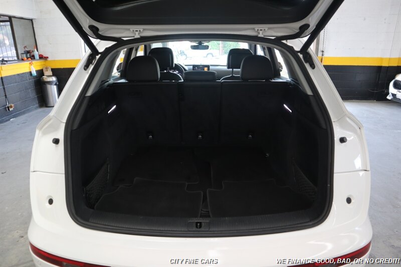 2020 Audi Q5 2.0T quattro Premium - Photo 16 - Panorama City, CA 91402