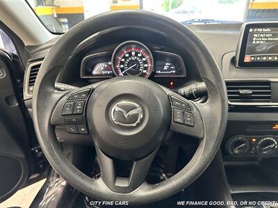 2016 Mazda Mazda3 i Sport   - Photo 20 - Panorama City, CA 91402