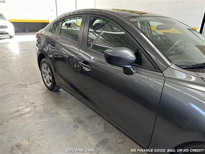 2016 Mazda Mazda3 i Sport   - Photo 11 - Panorama City, CA 91402