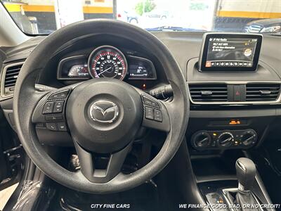 2016 Mazda Mazda3 i Sport   - Photo 15 - Panorama City, CA 91402