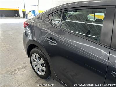 2016 Mazda Mazda3 i Sport   - Photo 9 - Panorama City, CA 91402