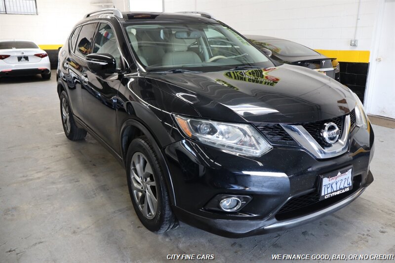 2015 Nissan Rogue SL photo 13