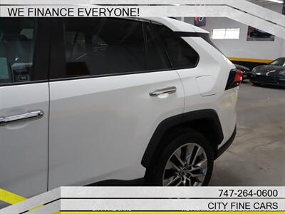 2019 Toyota RAV4 XLE Premium   - Photo 7 - Panorama City, CA 91402