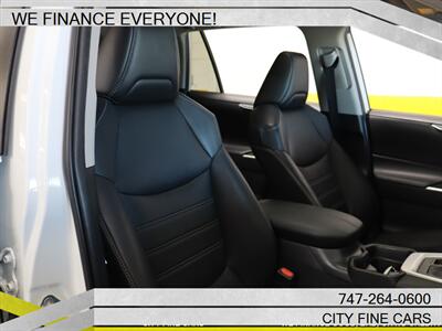 2019 Toyota RAV4 XLE Premium   - Photo 34 - Panorama City, CA 91402
