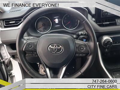 2019 Toyota RAV4 XLE Premium   - Photo 22 - Panorama City, CA 91402