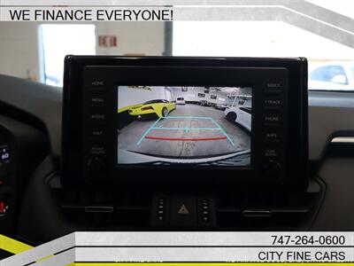 2019 Toyota RAV4 XLE Premium   - Photo 23 - Panorama City, CA 91402