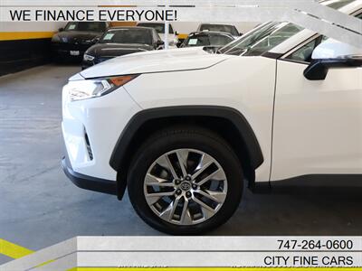 2019 Toyota RAV4 XLE Premium   - Photo 3 - Panorama City, CA 91402