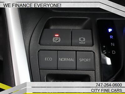 2019 Toyota RAV4 XLE Premium   - Photo 25 - Panorama City, CA 91402
