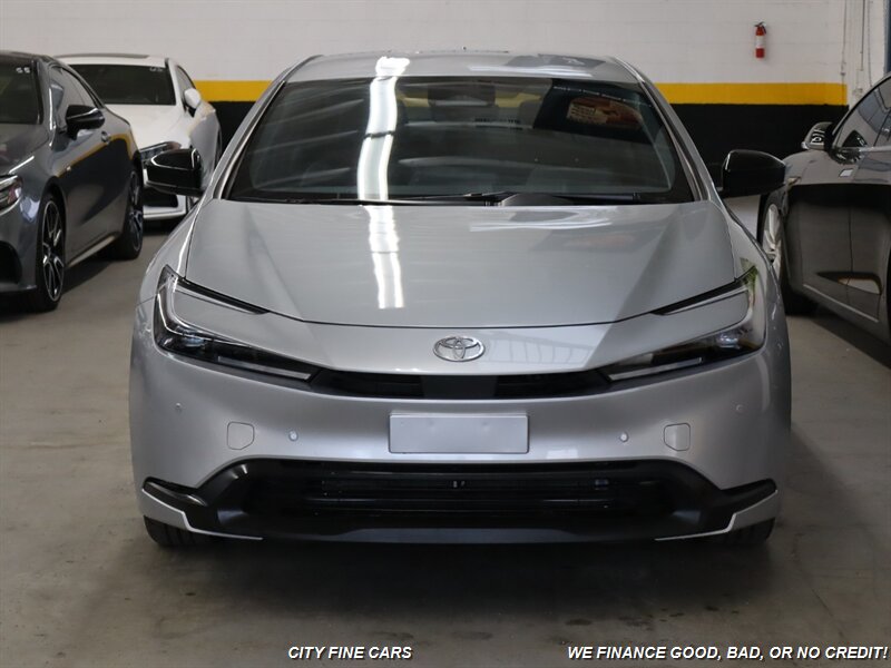 2024 Toyota Prius LE photo 15