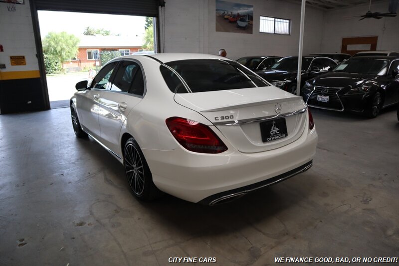 2019 Mercedes-Benz C 300 - Photo 7 - Panorama City, CA 91402