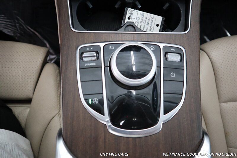 2019 Mercedes-Benz C 300 - Photo 18 - Panorama City, CA 91402