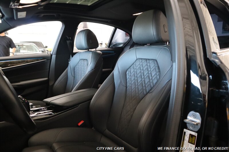 2023 BMW 530e - Photo 21 - Panorama City, CA 91402