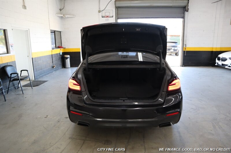 2023 BMW 530e - Photo 24 - Panorama City, CA 91402