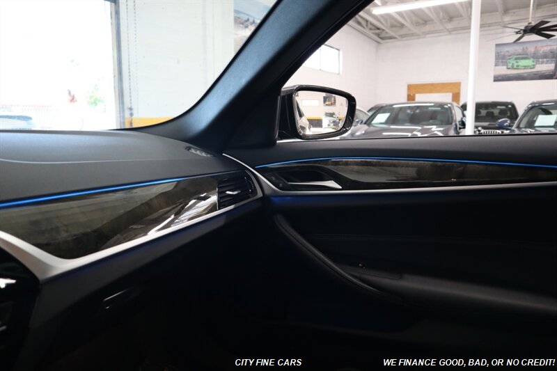 2023 BMW 530e - Photo 19 - Panorama City, CA 91402
