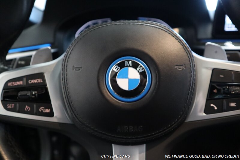 2023 BMW 530e - Photo 12 - Panorama City, CA 91402