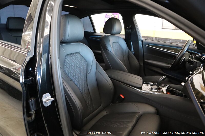 2023 BMW 530e - Photo 26 - Panorama City, CA 91402