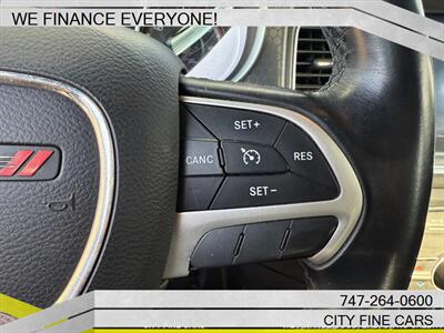 2017 Dodge Charger SXT   - Photo 11 - Panorama City, CA 91402