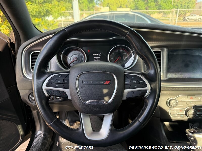 2017 Dodge Charger SXT   - Photo 12 - Panorama City, CA 91402