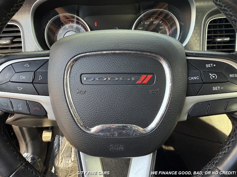 2017 Dodge Charger SXT   - Photo 10 - Panorama City, CA 91402