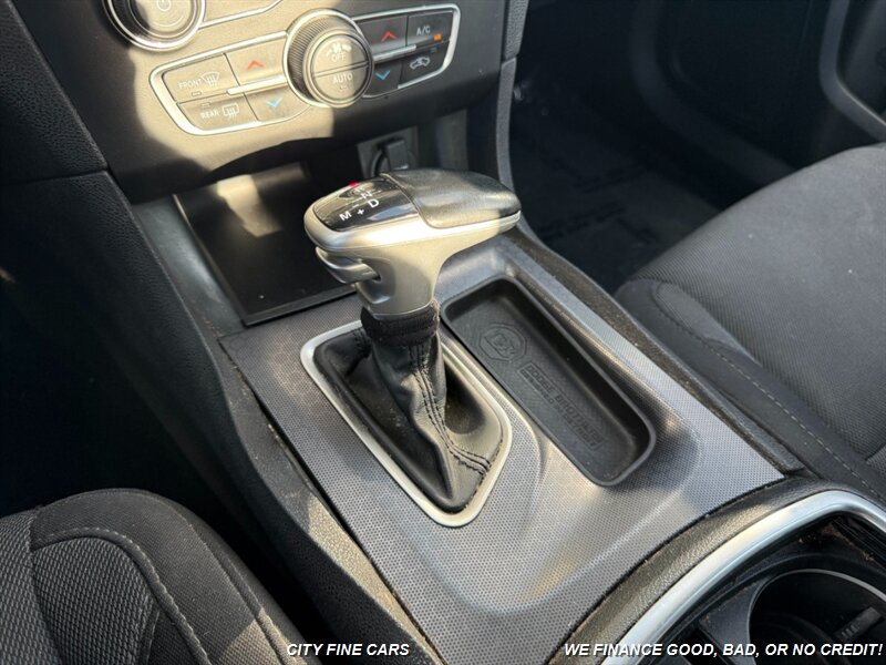 2017 Dodge Charger SXT   - Photo 15 - Panorama City, CA 91402