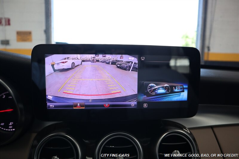 2015 Mercedes-Benz C 300 4MATIC - Photo 18 - Panorama City, CA 91402