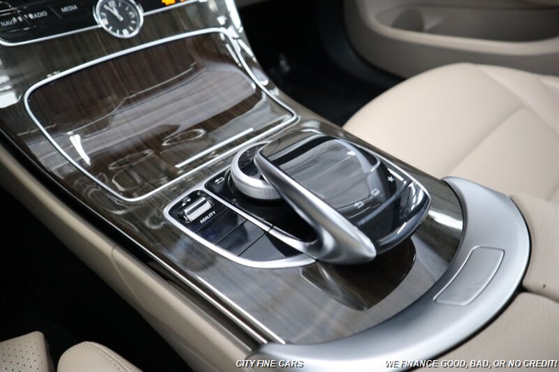 2015 Mercedes-Benz C 300 4MATIC - Photo 20 - Panorama City, CA 91402