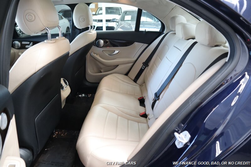 2015 Mercedes-Benz C 300 4MATIC - Photo 27 - Panorama City, CA 91402