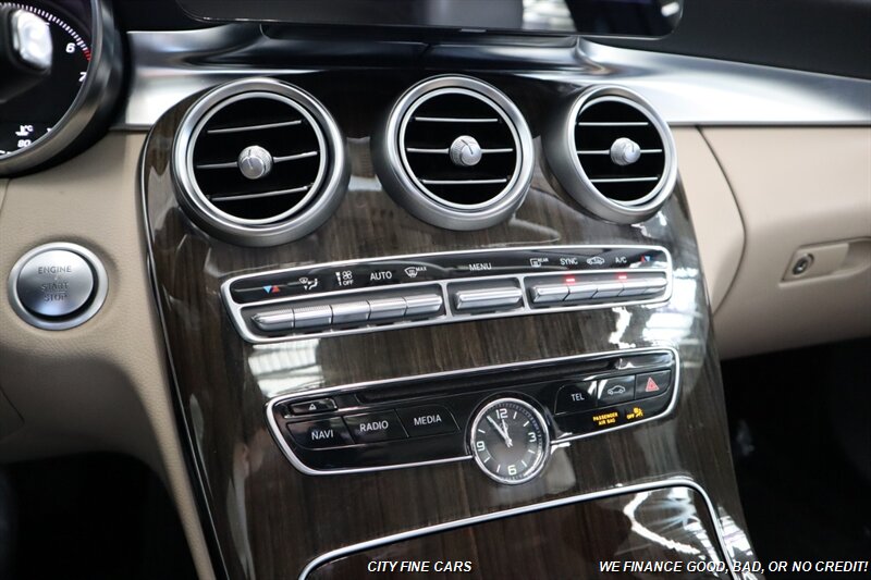2015 Mercedes-Benz C 300 4MATIC - Photo 19 - Panorama City, CA 91402