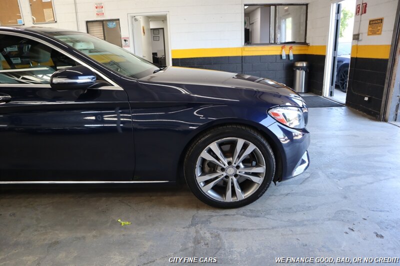 2015 Mercedes-Benz C 300 4MATIC - Photo 11 - Panorama City, CA 91402