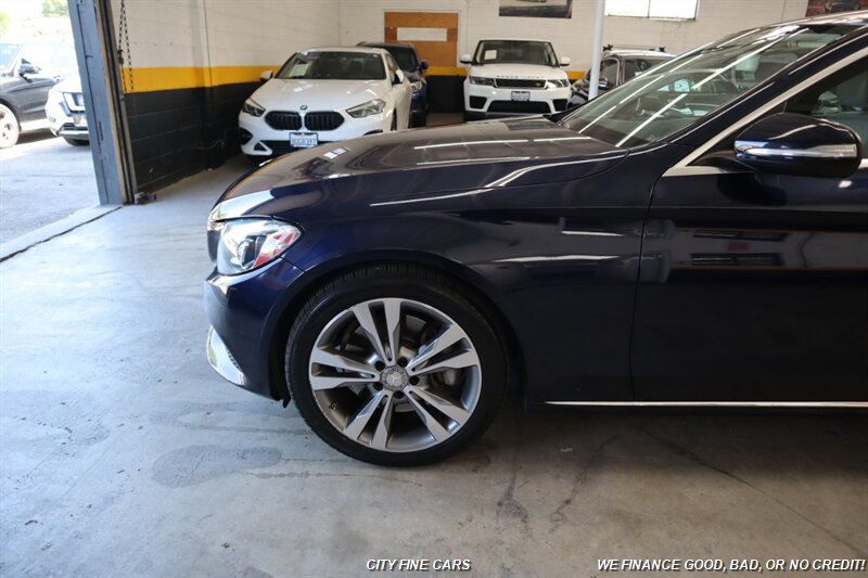 2015 Mercedes-Benz C 300 4MATIC - Photo 3 - Panorama City, CA 91402