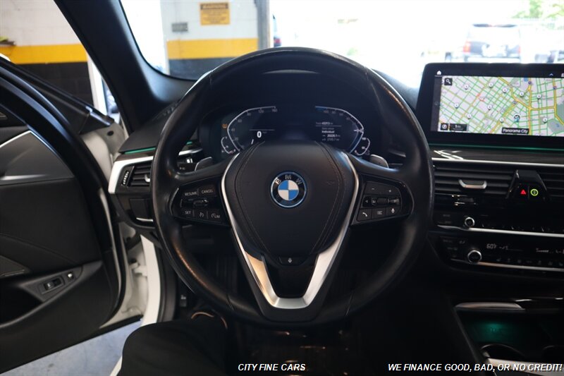 2023 BMW 5 Series 530e - Photo 15 - Panorama City, CA 91402