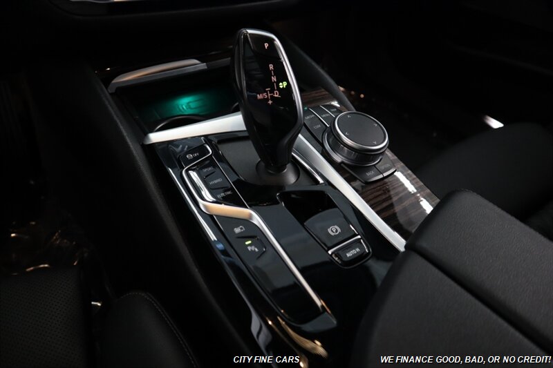 2023 BMW 5 Series 530e - Photo 20 - Panorama City, CA 91402