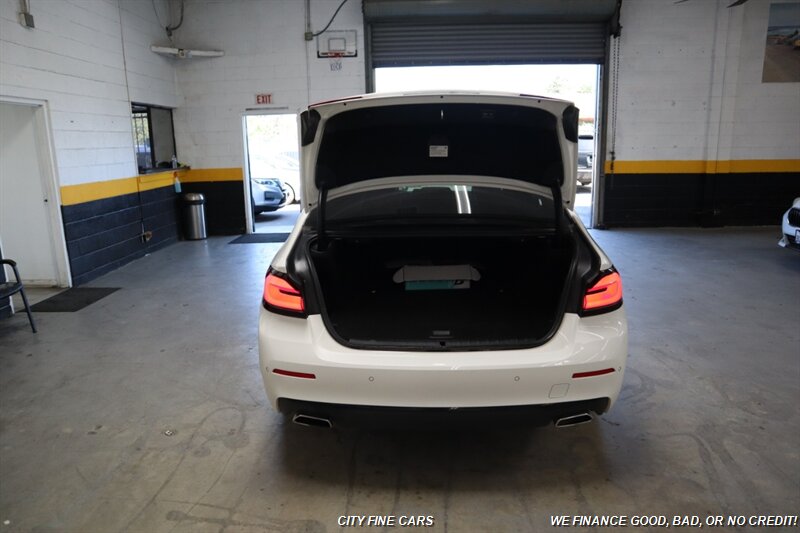 2023 BMW 5 Series 530e - Photo 27 - Panorama City, CA 91402