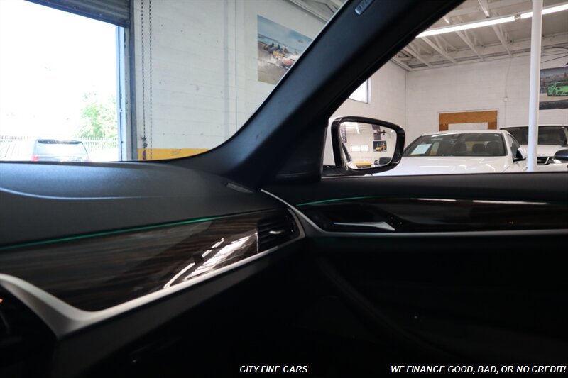 2023 BMW 5 Series 530e - Photo 21 - Panorama City, CA 91402