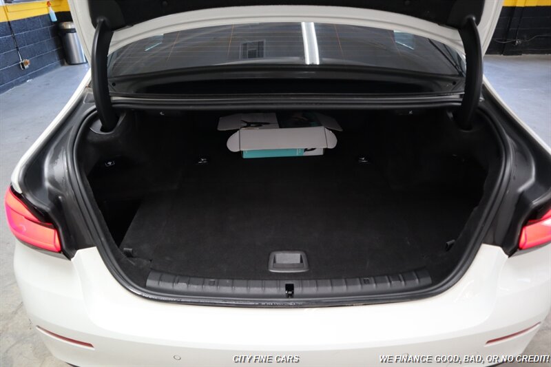 2023 BMW 5 Series 530e - Photo 26 - Panorama City, CA 91402