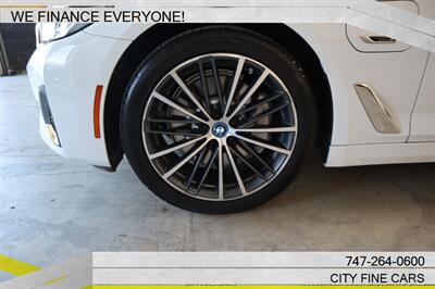 2023 BMW 5 Series 530e - Photo 4 - Panorama City, CA 91402