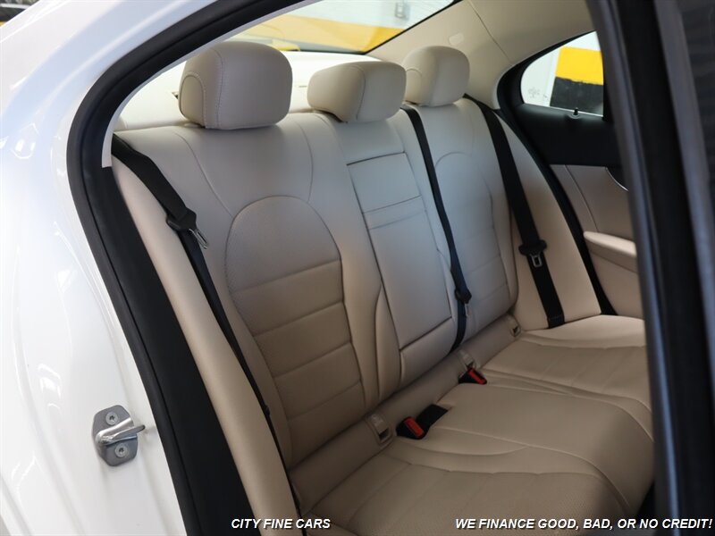 2018 Mercedes Benz C 350e photo 31